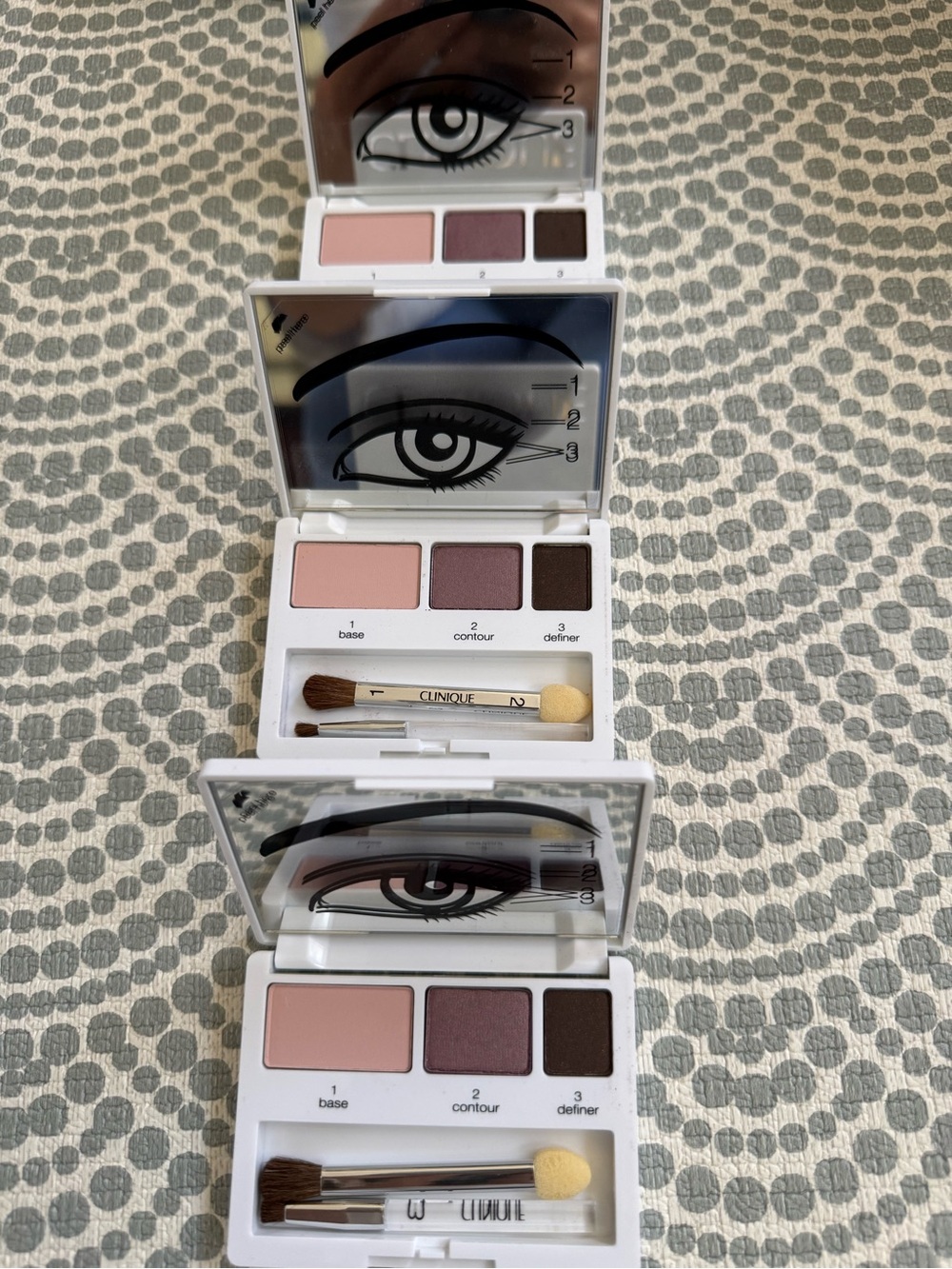 Clinique Colour Surge Eyeshadow Trio - Bundle of Three